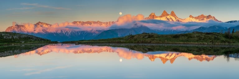 Panorama des Aiguilles d'Arves et lac Guichard