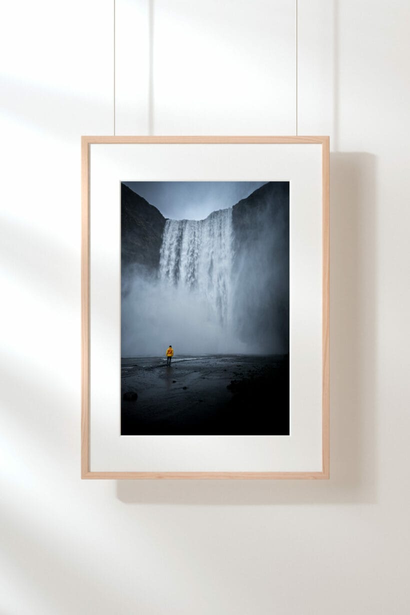 humain-cascade-skogafoss-islande-cadre
