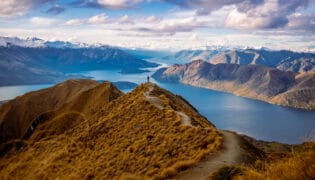 Roys Peak Roys-peak-wanaka-new-zealand